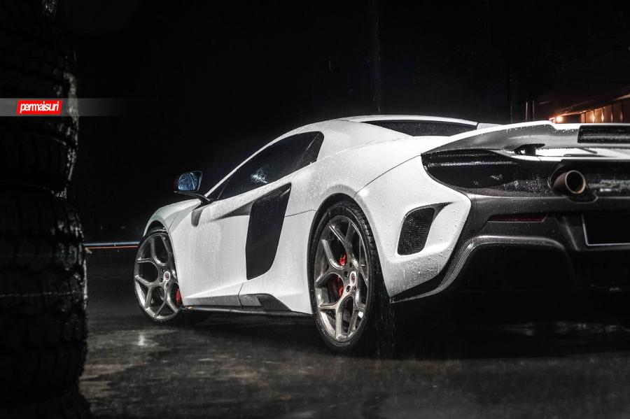  McLaren 675LT on Vossen Wheels (CG-205) 2017 года  (фото 7 из 13)